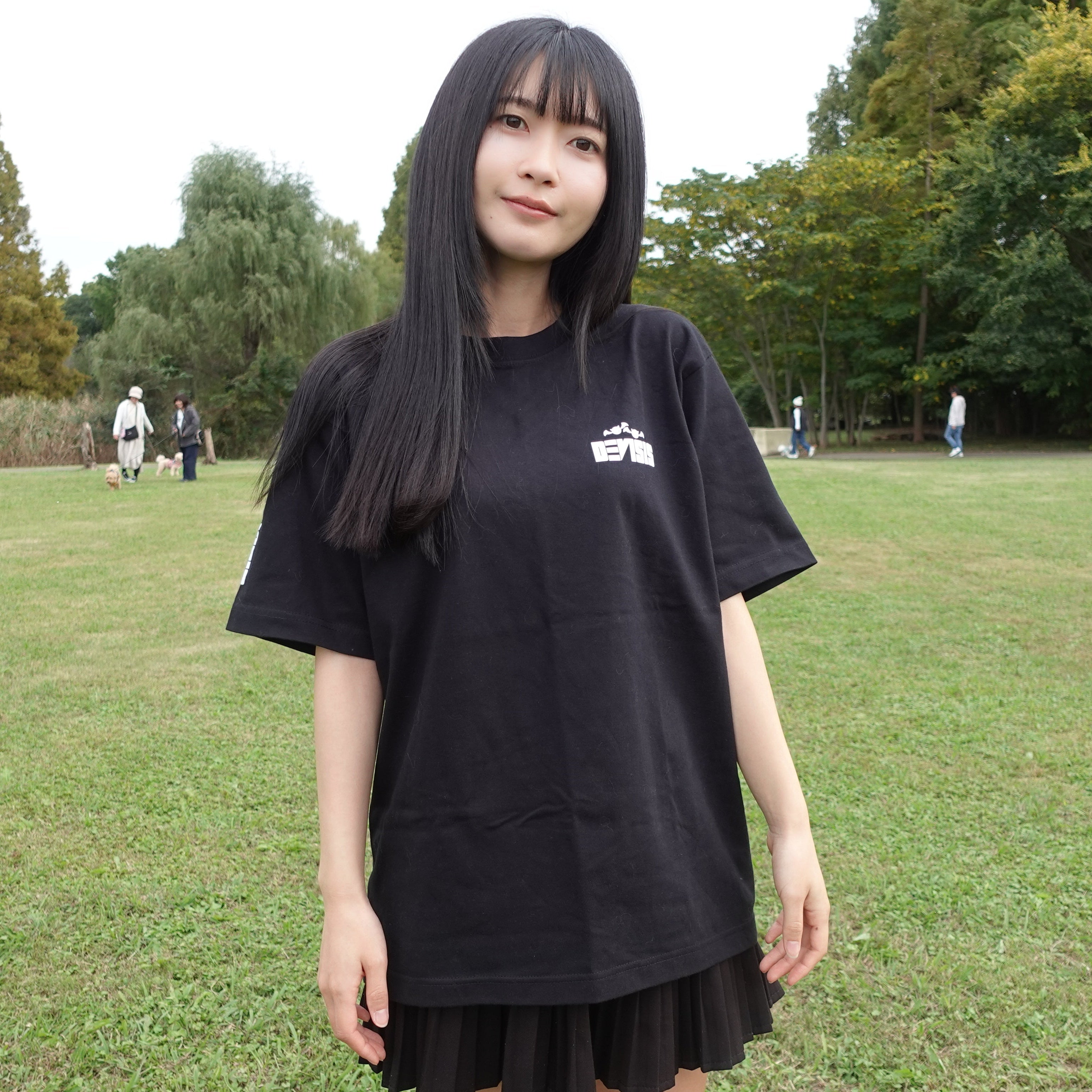 【限定100枚】DEVIONE Tシャツ（黒/白）