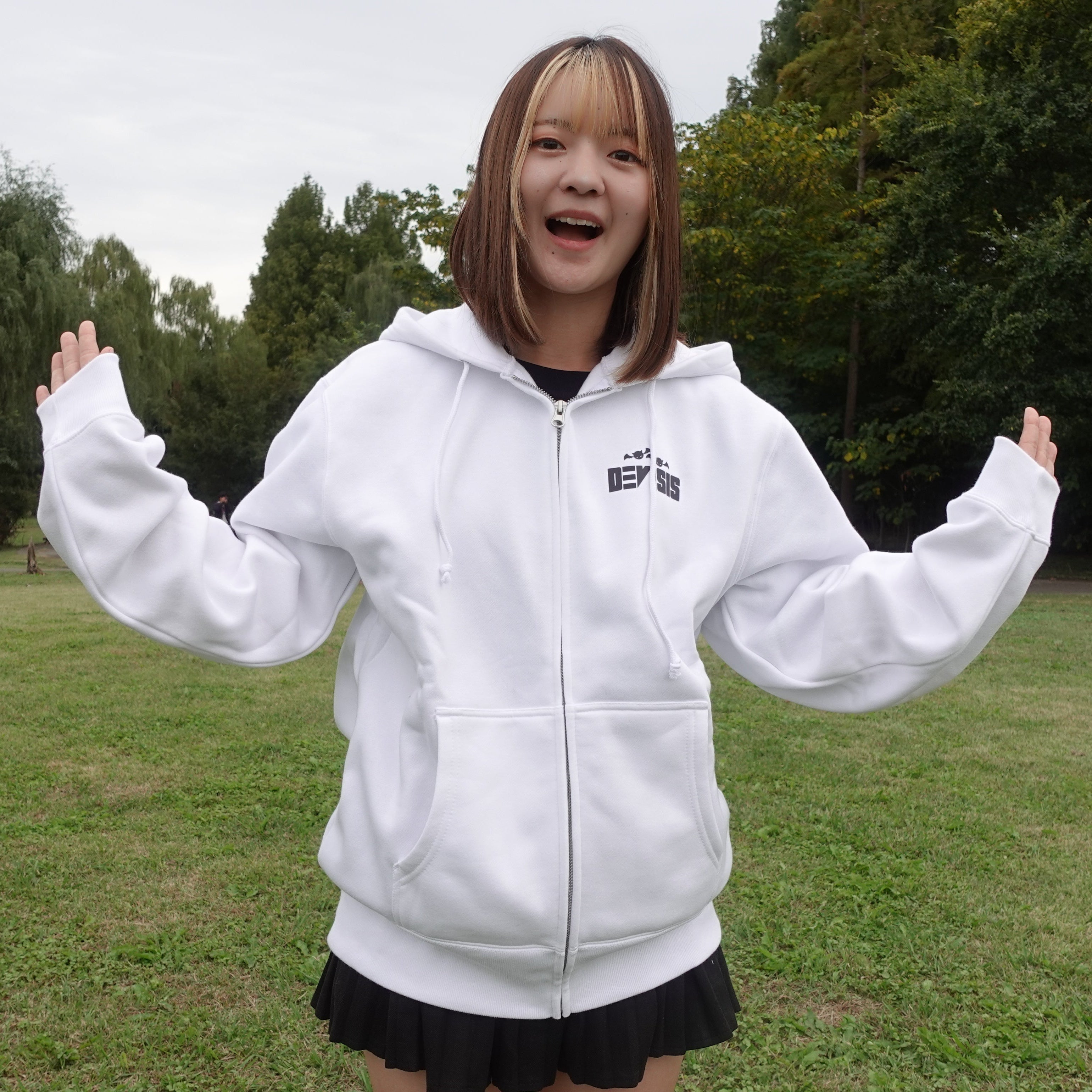 【限定100枚】DEVISIS パーカー7（黒/白）