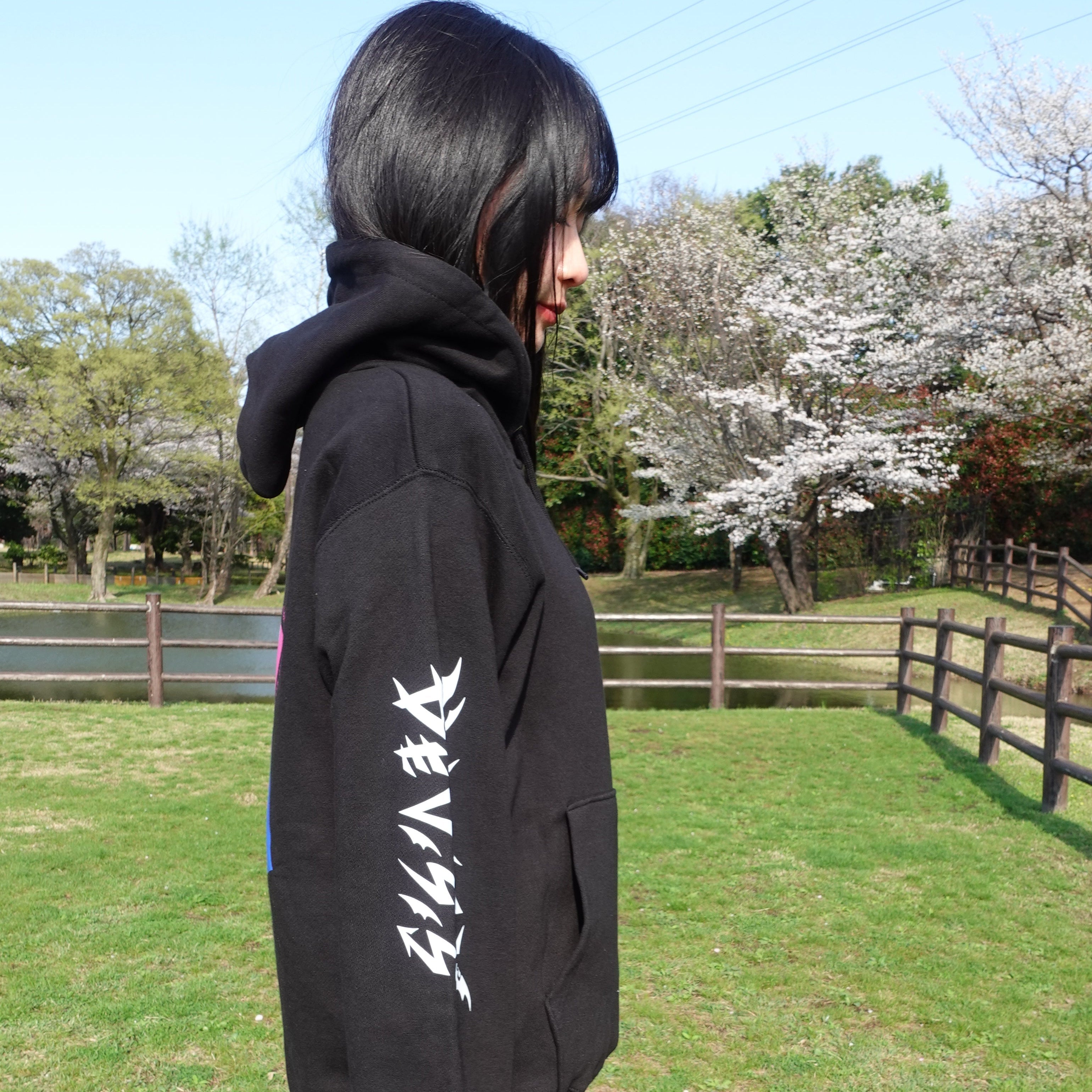 DEVIONE ブラック パーカー S 限定100枚 DEVIONEパーカー【2026SPRING】 – DEVISIS